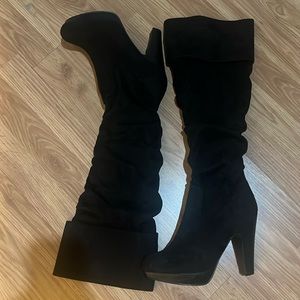 Black knee high boots size 8m